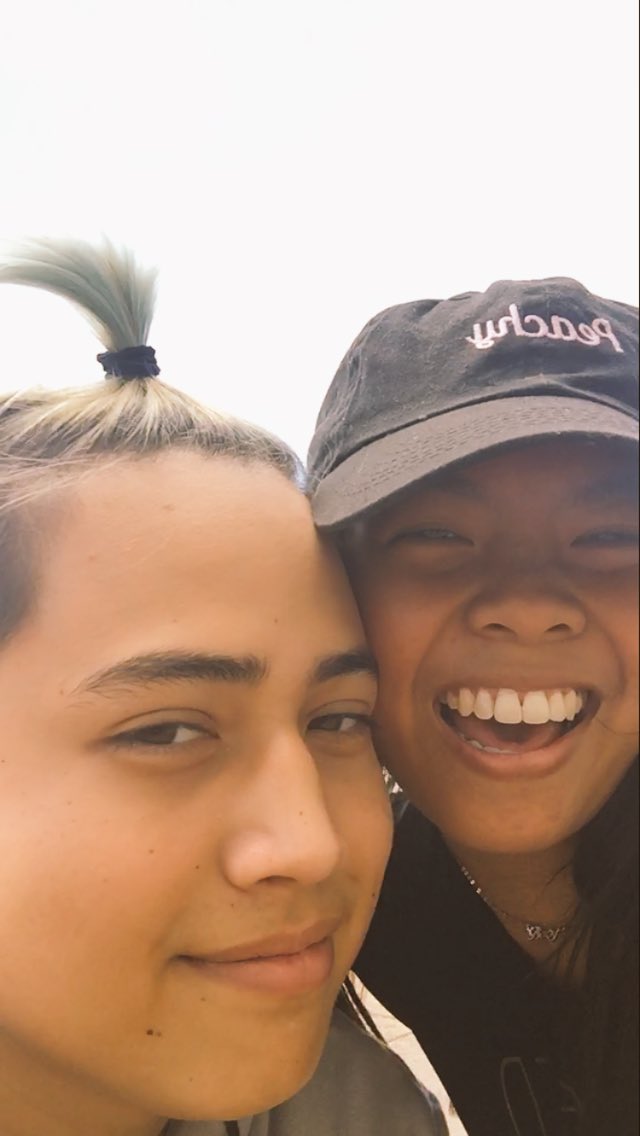 rxtangonan's tweet photo. Wow I've never thought my crush back in 7th-9th  would be my boyfriend https://t.co/mzLlD2YVsX
