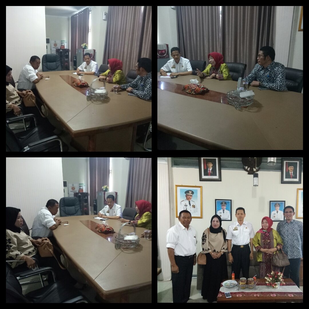 DinsosMKS's tweet photo. Kabid.BJKS Burhanuddin Ghalib, SE, MM menerima kunjungan kerja DPRD Kota Pare - Pare membahas tentang Kinerja Bantuan Rastra Kota Makassar. https://t.co/ic0MSb7ecl