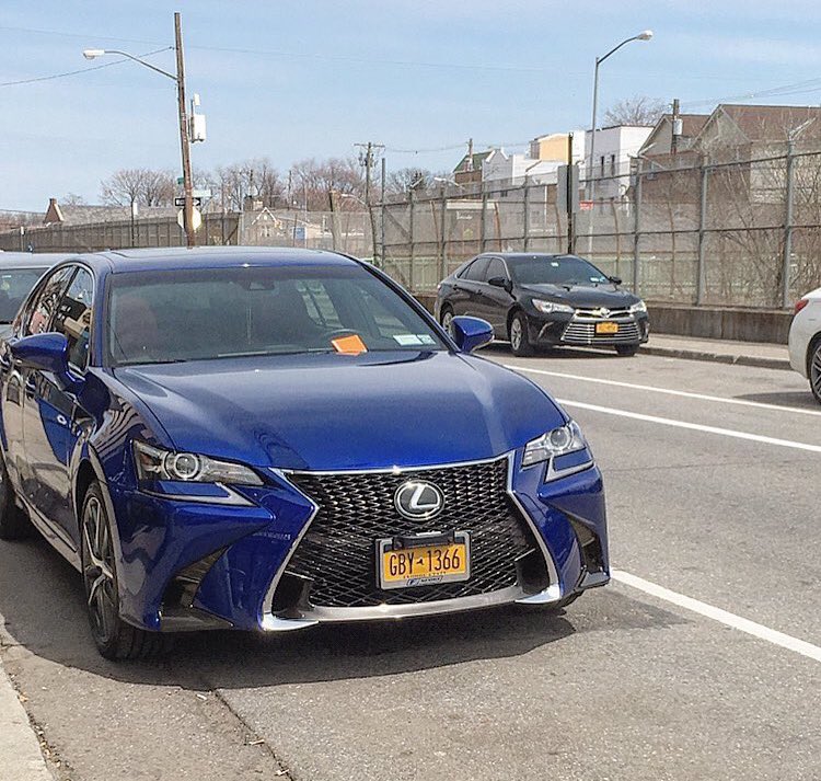 CARTXT_'s tweet photo. Use @CARTXT_ to let this driver know they got a ticket or with enough time warn this driver 
#lexus #lexusuptown #TuesdayThoughts #app https://t.co/3gMhqJBcTs