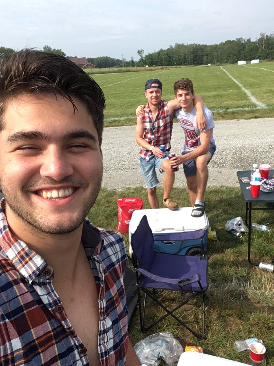 mitchowellwic's tweet photo. @ryanbenevento23 congrats on the big day https://t.co/FVhaz0H0vf