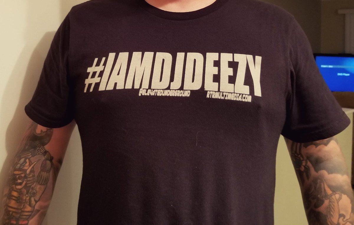 imjusttheo's tweet photo. If you don't know my dude @DEEZY4KING, ya'll better ask somebody! Proud to be reppin' his brand
#winningbuthumble #iamdjdeezy #muchlove https://t.co/fr5z6sGGSQ