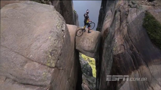 Ciclista belga se aventura em montanha na Noruega e gera imagens incríveis es.pn/2vHAiV0