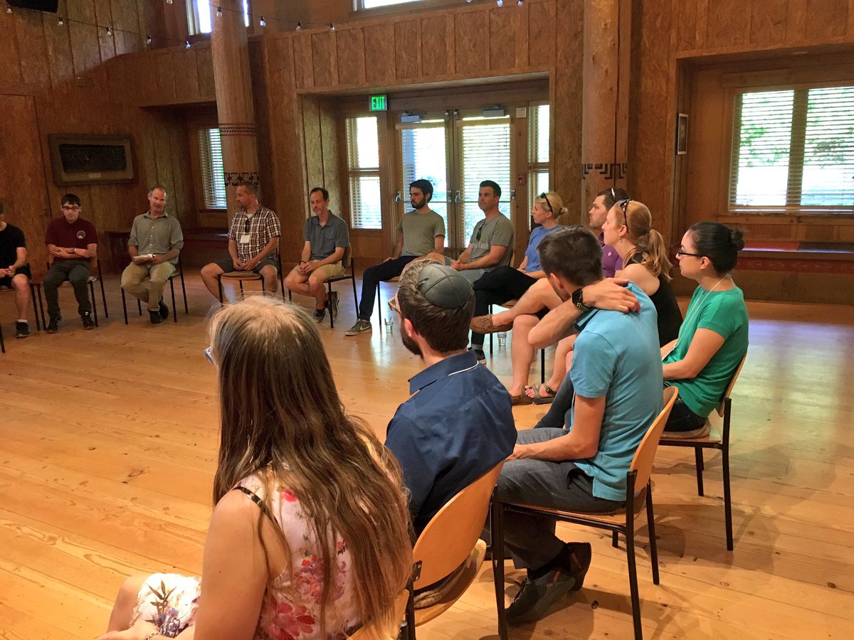 Poli Informatics tweet media