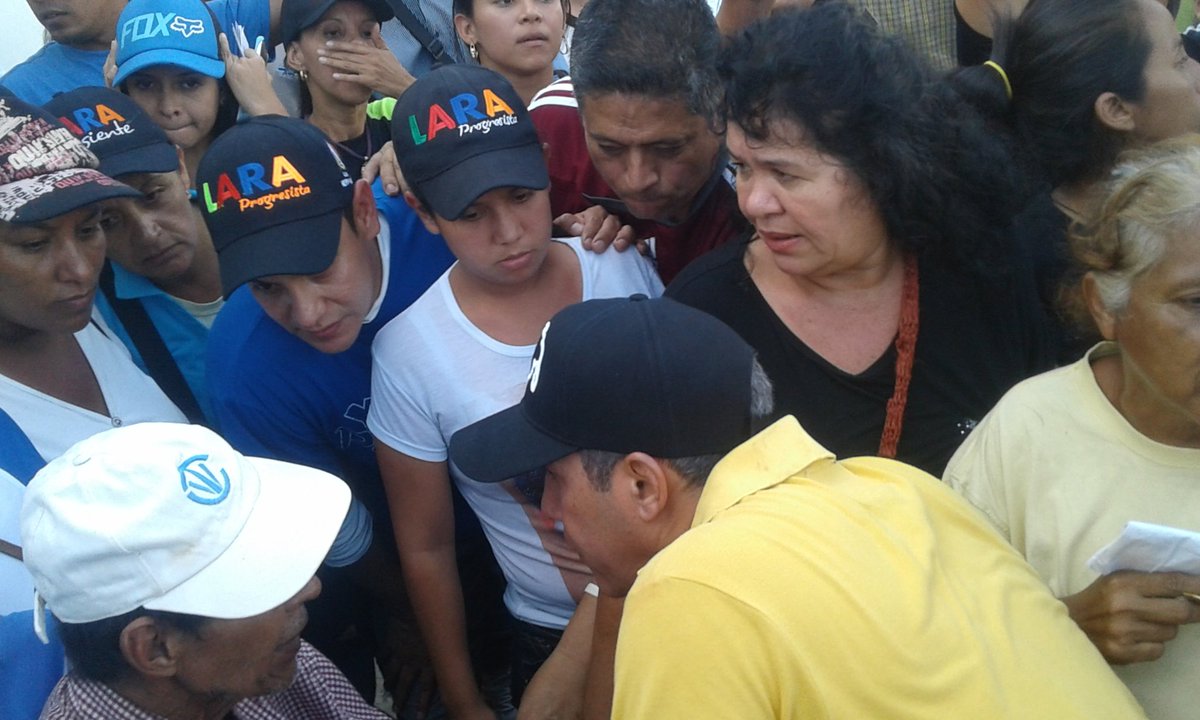 EdwalCamacho's tweet photo. caminata. parroquia Concepcion y seguimos avanzando #henrirepite https://t.co/DaUCWdzIkr
