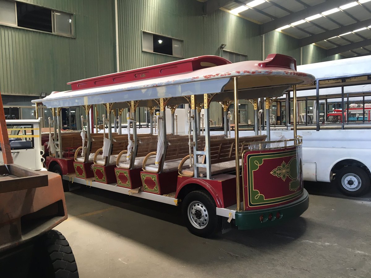 Jacobravo's tweet photo. Electric bus with Curtis controller, Trojan battery, delta-q charger. #electricbus #electricshuttlebus #touristbus #shuttlebus https://t.co/DTstz0Z5XU