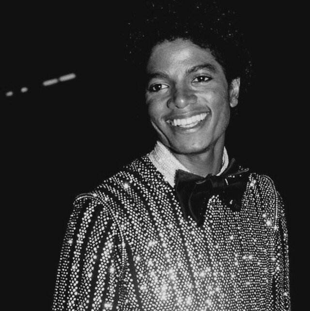 jacksonpicsx's tweet photo. Thank you for being such a wonderful person. Thank you for all your love, I miss you everyday. I love you. HAPPY 59TH BIRTHDAY MICHAEL ❤ https://t.co/jwRW8LYw6T