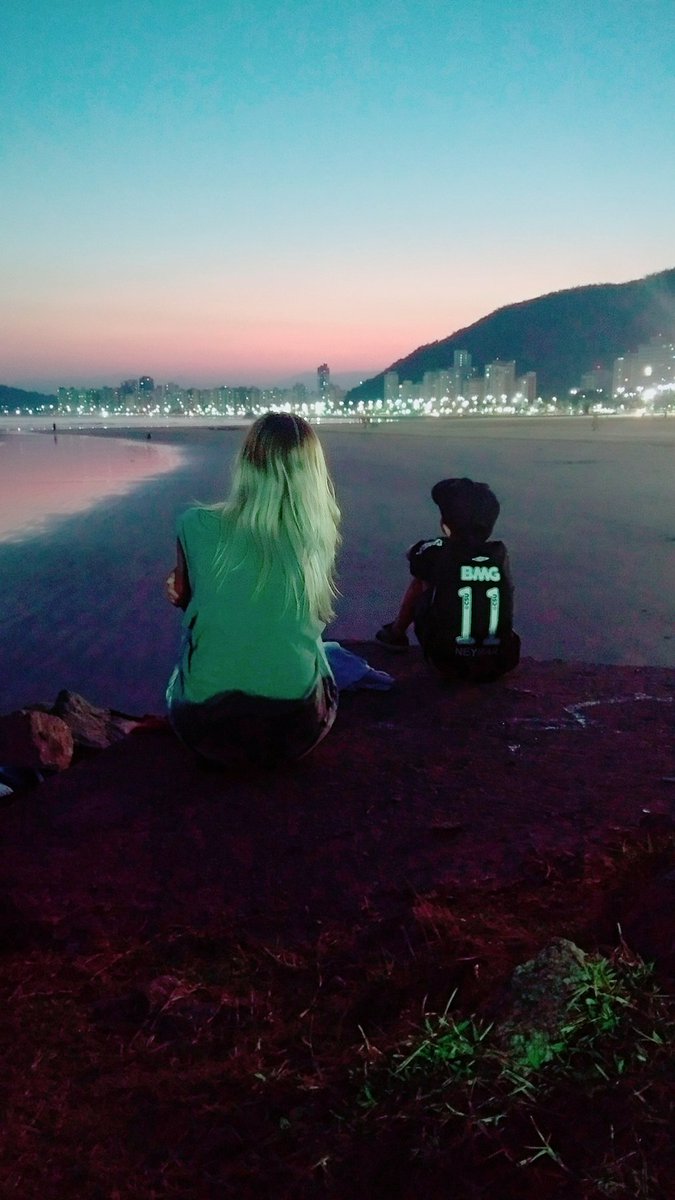 Conheci o amor verdadeiro à pouco mais de 8 anos!

O homem da minha vida
Meu amor maior
Meu companheiro de role e sintonia!
Tavinho💎