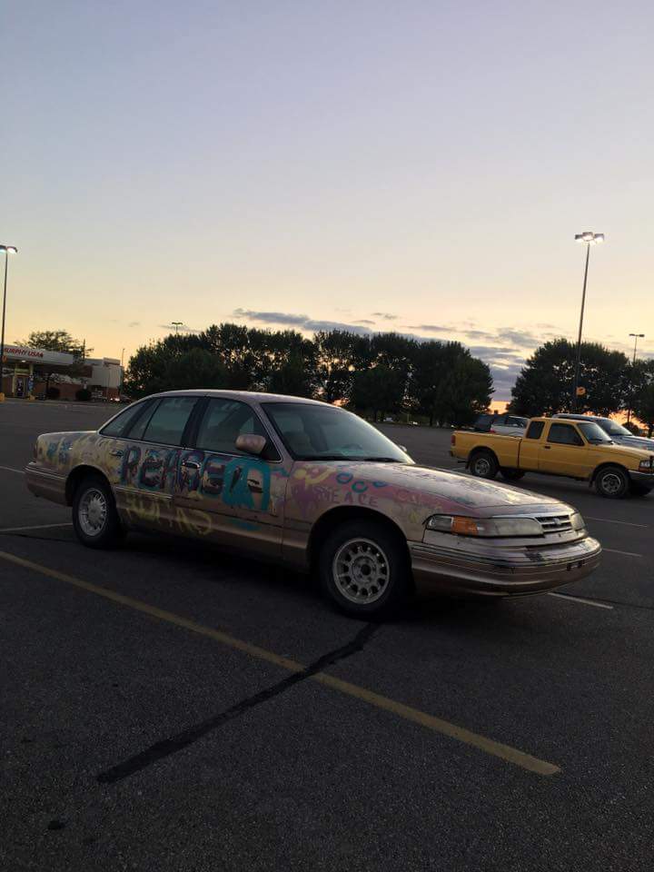 FoundOnPoSC's tweet photo. Well that's shitty. #CrownVic #Spraypaint #SomeoneMad https://t.co/7nQOtisGPr
