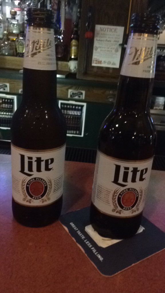 MonstarsDFS's tweet photo. @DFS_JDM @ArtestDFS @DFSClutchBoy @IamLegendDFS Cheers y'all. Miller> bud π #TwoOfEm https://t.co/tcmMmNtsFn