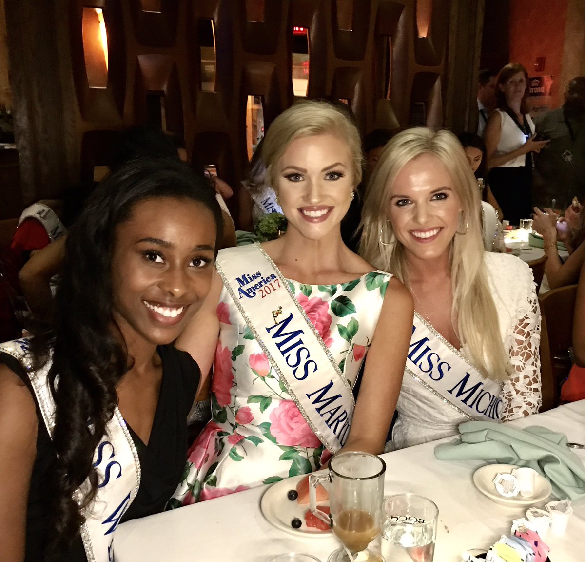 MissAmericaMD's tweet photo. Thank you @boccanj for filling our tummies & hearts tonight! Night one of Miss America and we are feeling so blessed. #MissA #MissMD https://t.co/5wT9Na16YU