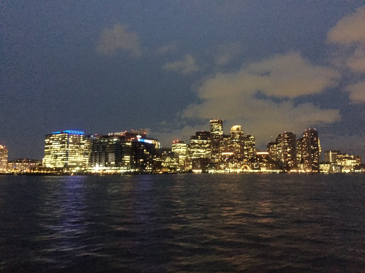 patana's tweet image. Happy to be in #Boston to participate at #4S2017 @4sWeb to chair #breakingcodes #gender #technology pannel Esperando a @mapc cc