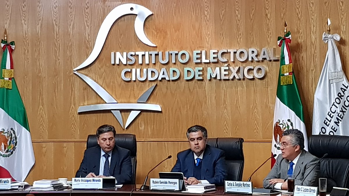 CGMXRedes's tweet photo. Lamento que el @VotoChilango 
no pueda realizarse vía internet para la elección del jefe de gobierno de la #CDMX el próximo año. 
#CGIECM https://t.co/SYpZ0yXIMp