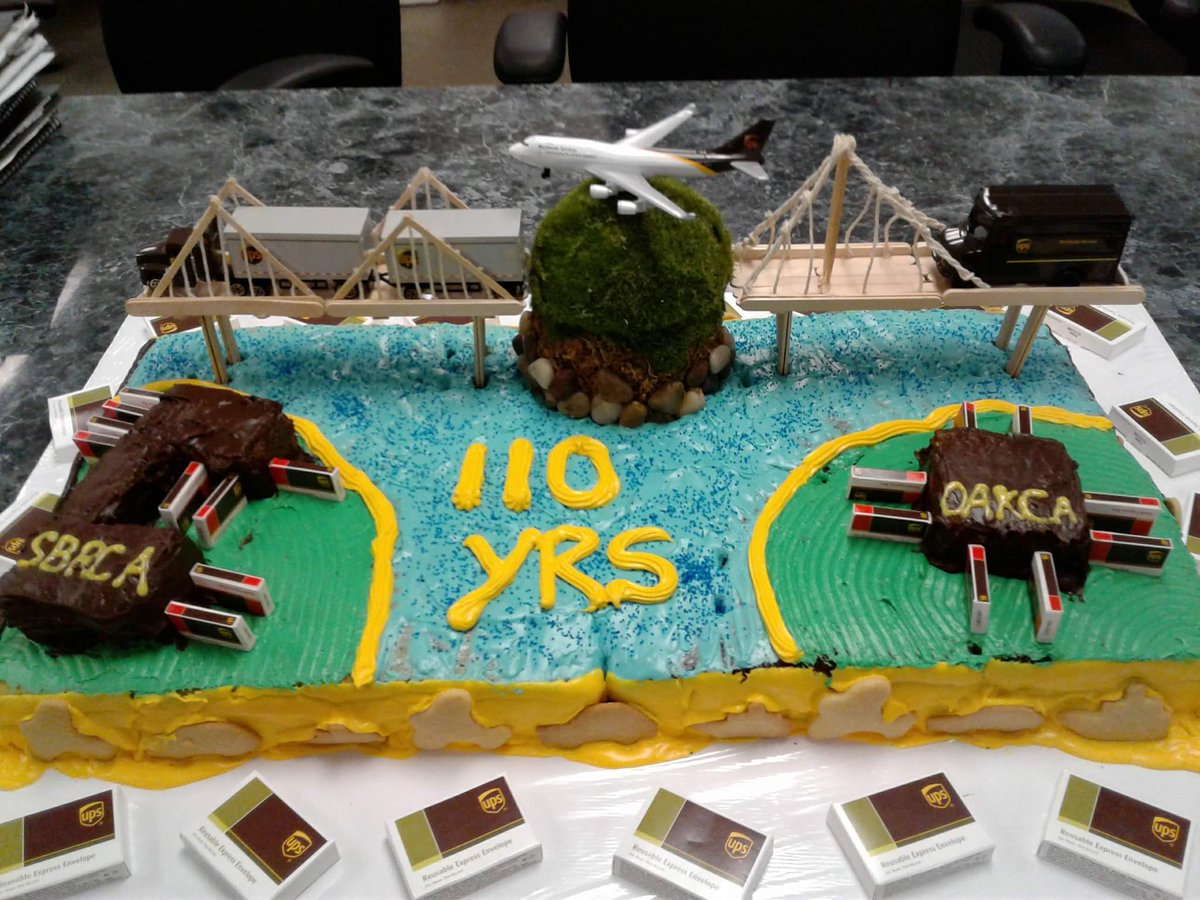 28a234fcab2245f's tweet photo. This cake was made by two of San Bruno's night sort supervisors Maggie and Pepper please go online and vote for their cake #upsbossladies https://t.co/OQy3NfaWSG