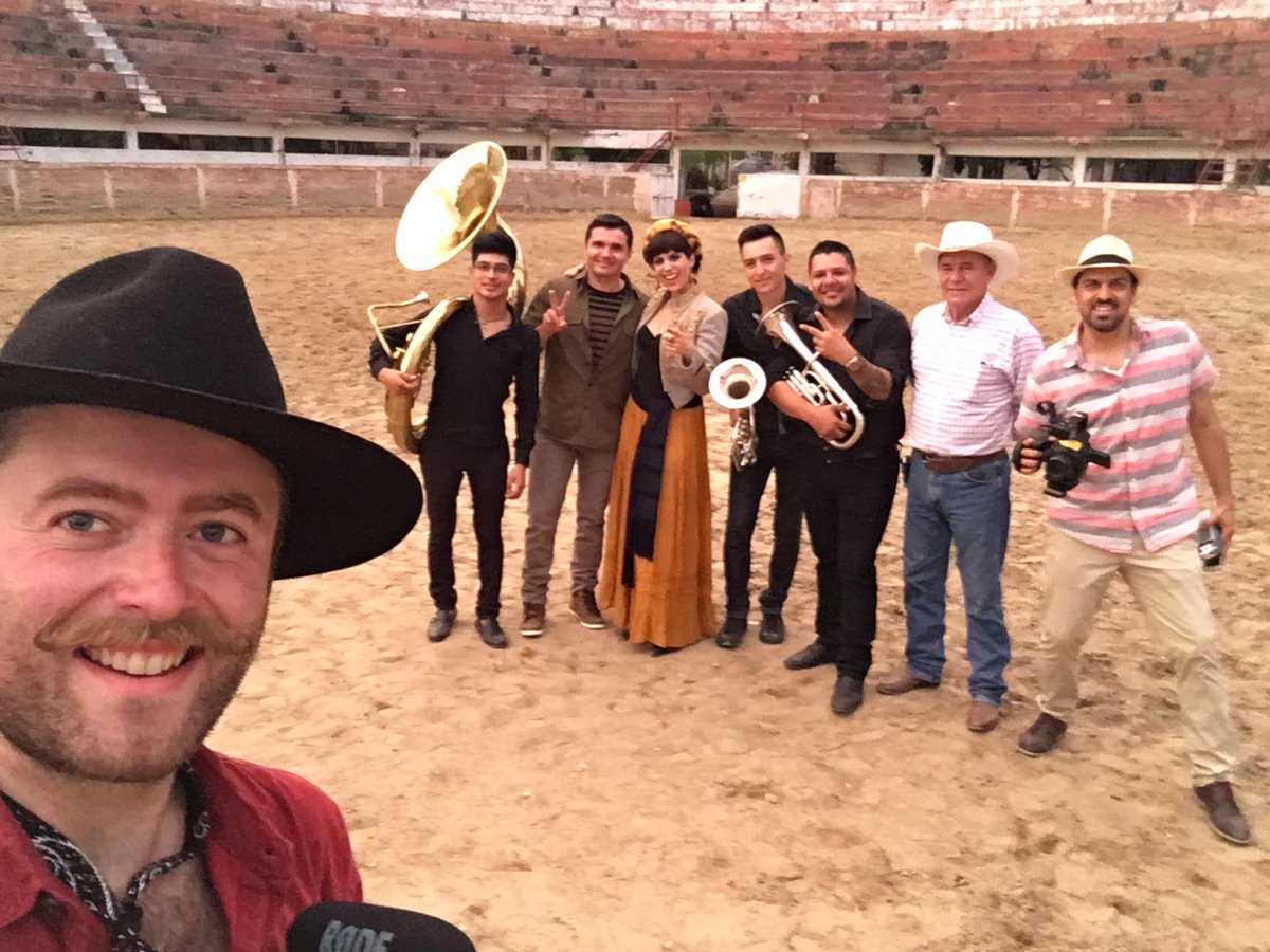musicofayala's tweet photo. #NeverGiveUp Up video crew with director @FinnianMoore SO excited we reached 9000 views! https://t.co/whOlvfnWIJ Thanks4sharing friends!❤️ https://t.co/1xGb3U78kb