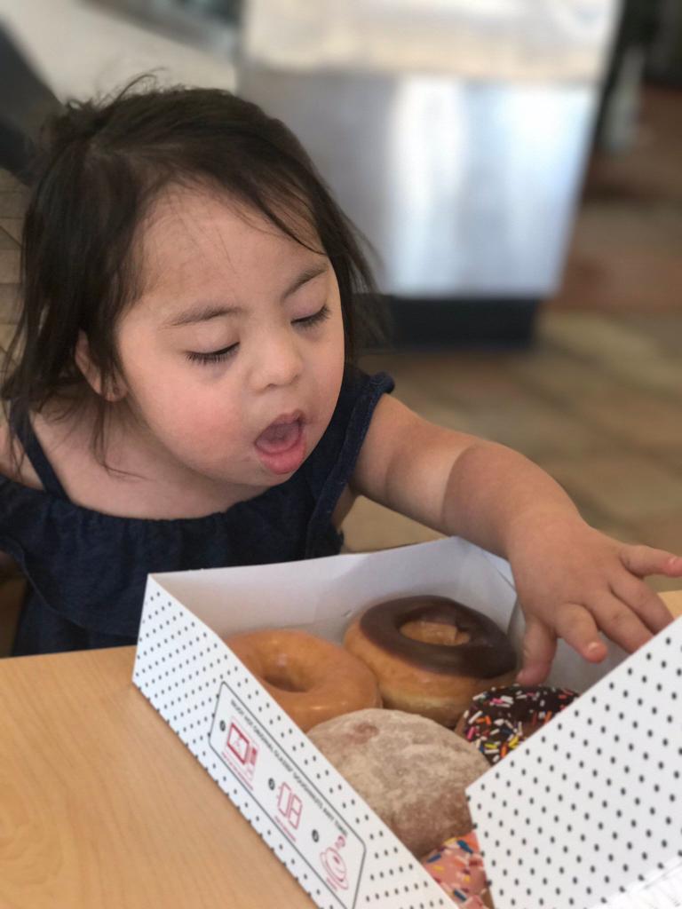 Raine4ver's tweet image. LOOK HOW HAPPY SHE IS 😭😭