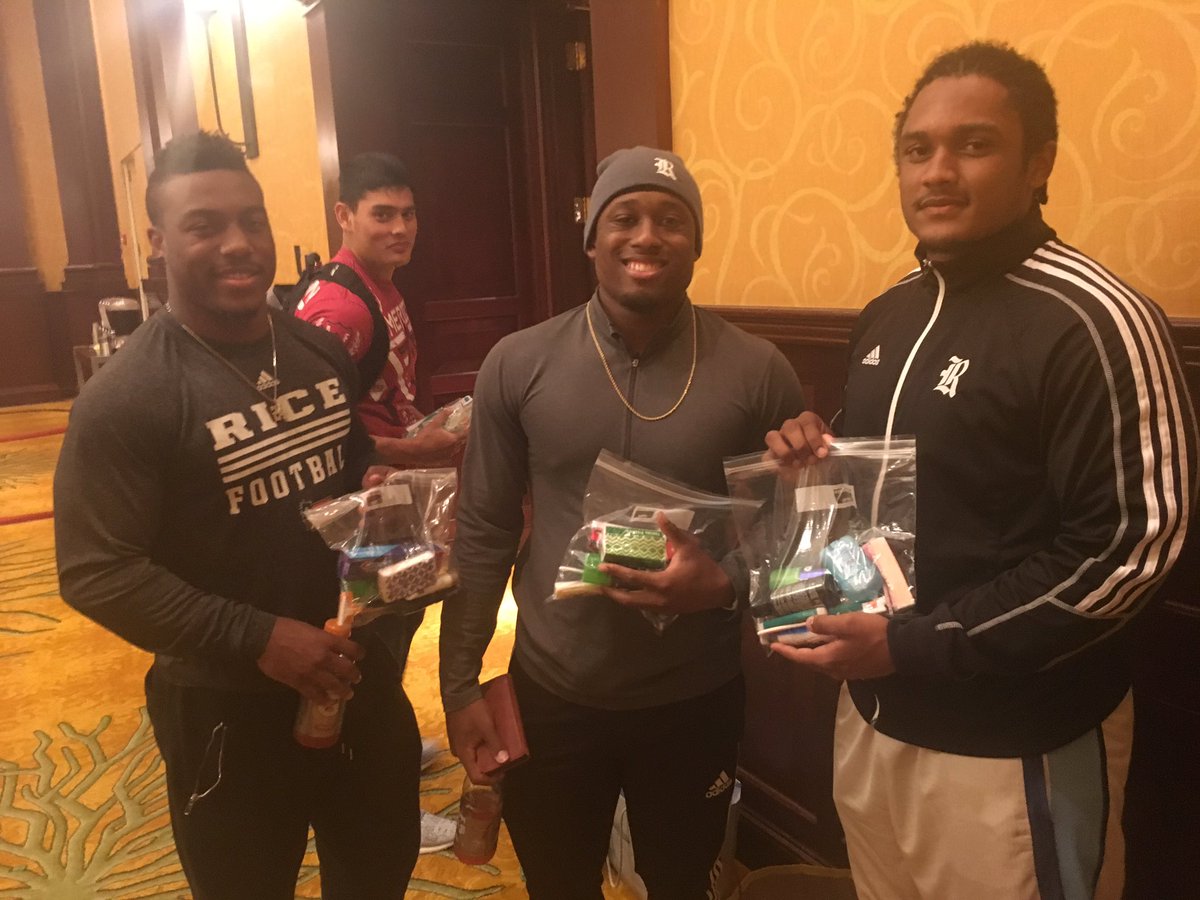 RiceFootball's tweet photo. Huge thanks to Kelsey Patterson and @TCUFootball for making the dopp kits for the Owls.  True spirit of Texas! https://t.co/RRea9CWr0p