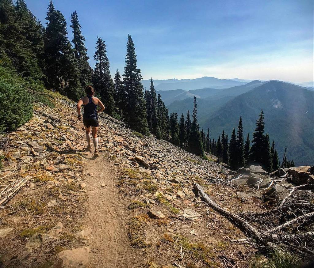 canmoremd's tweet image. High on the PCT #cascadecrest100 @_compton_mt digging deep in the final miles ift.tt/2wRm4Wm