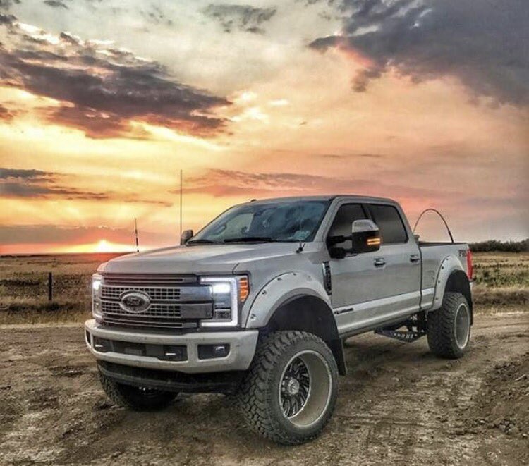 FordTruckLife's tweet photo. Ford trucks are the best trucks https://t.co/3sDRGIBks3