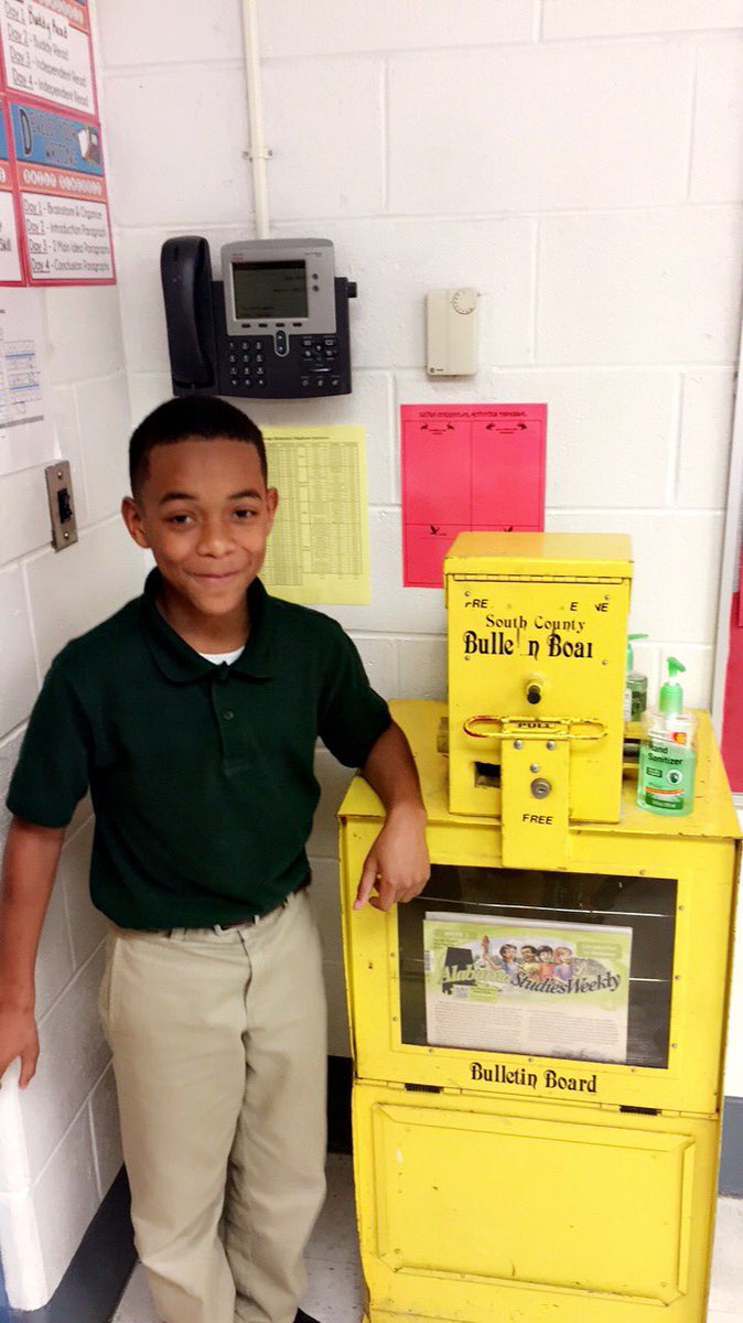 MissBurman17's tweet photo. S/out to this super student of mine who was able to set a good example, and help our class receive their weekly newspaper! @dodgeelementary https://t.co/Fbks2J2gUJ