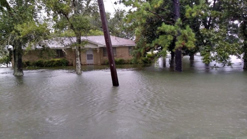 abc3340's tweet image. Beaumont, Texas woman with small child killed in Harvey related flooding
bit.ly/2wgFzX6