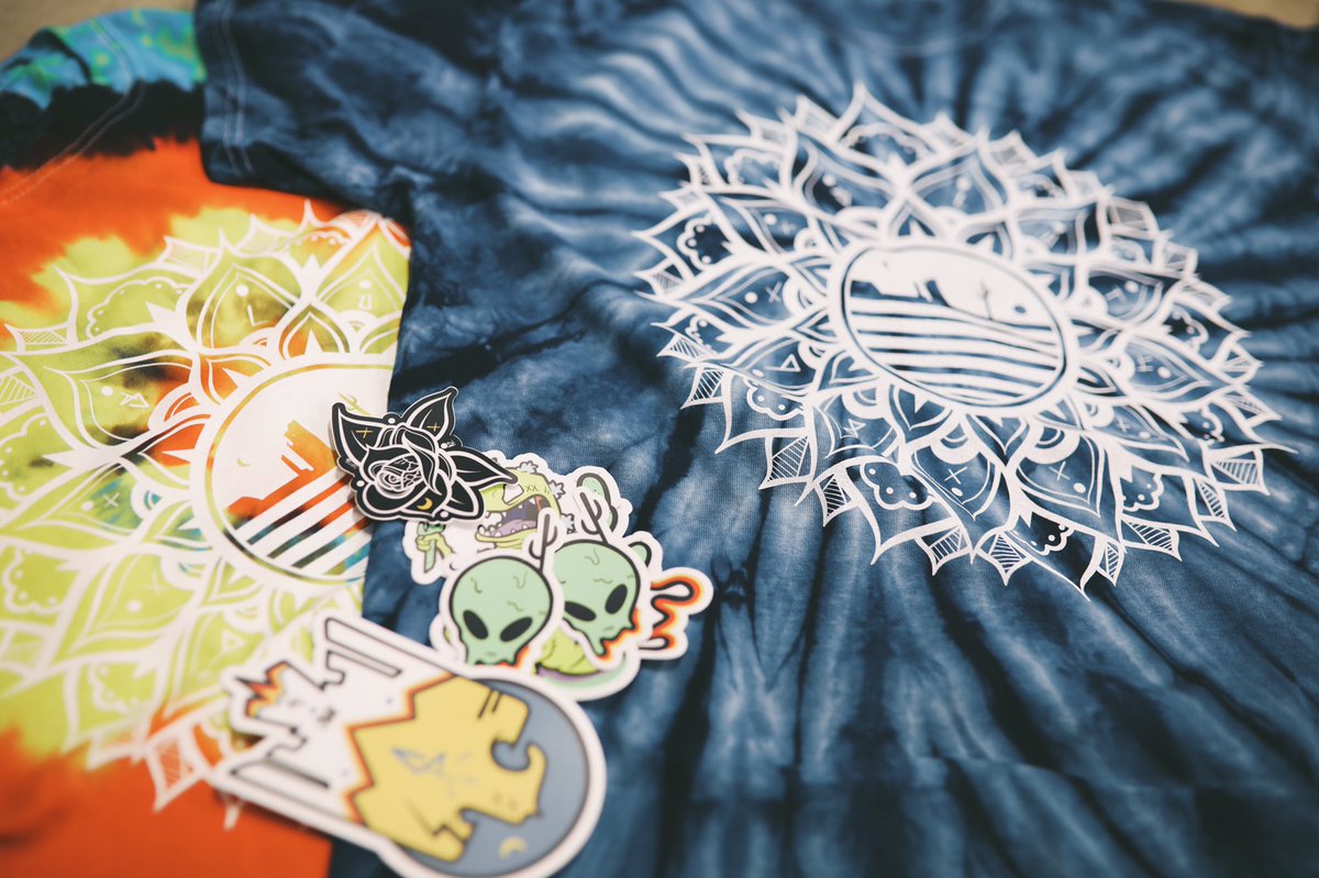 Iamsloth's tweet photo. SLOTH giveaway 😎 RT and Fav this tweet 👇🏼also must be following me Picking winners Sunday! https://t.co/ZqEodijgPP