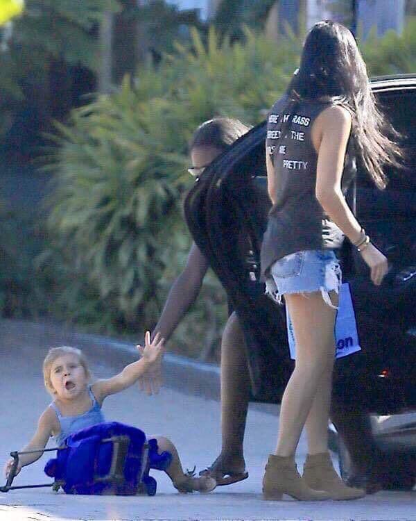 Its_North_West's tweet photo. all my responsibilities hitting me like https://t.co/a9EAd8QRaP
