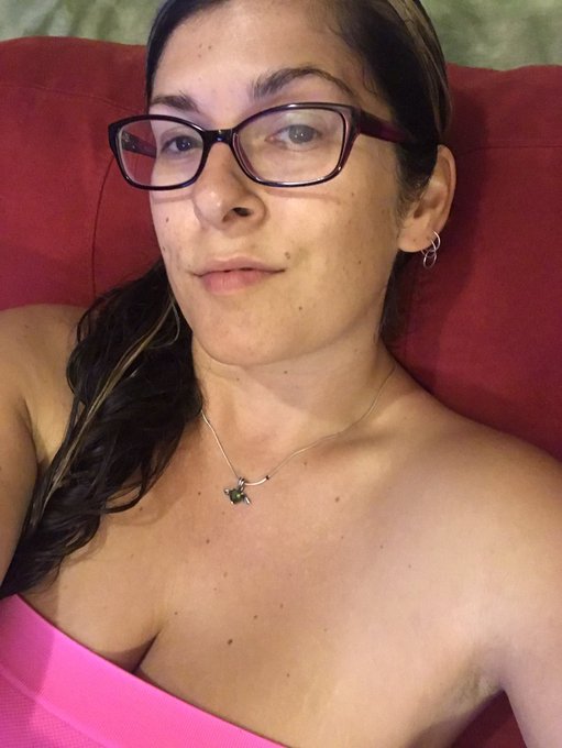 Didja wanna get me naked? You can at https://t.co/UVq9ES2vAm on @Chaturbate #chaturbae #demtittiesdoe<a href="/tag/chaturbae"class="tags"><span>#chaturbae</span></a><a href="/tag/demtittiesdoe"class="tags"><span>#demtittiesdoe</span></a><a href="/tag/nekkidisbedda"class="tags"><span>#nekkidisbedda</span></a>