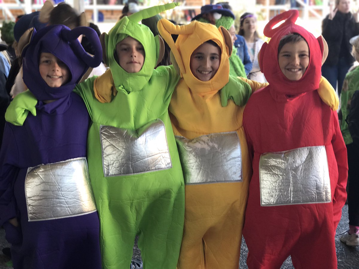 spxudow's tweet photo. #bookweek #2017 #escapetoeverywhere #spx https://t.co/wlpcmPtUrA