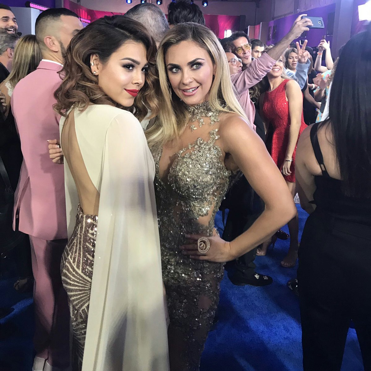 karinaalvarezsa's tweet photo. #NuevaFotoDePerfil https://t.co/zMKavlJ3eS