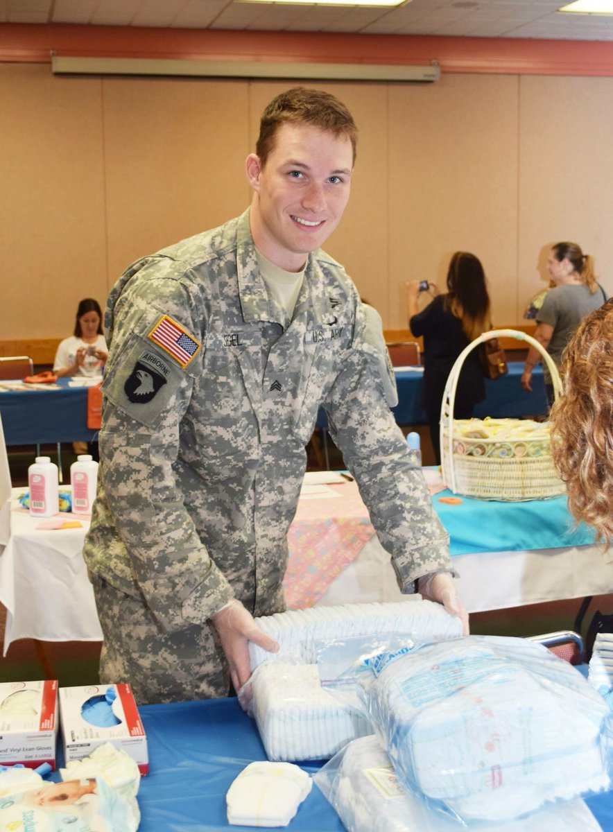 VolunteerNYnow's tweet photo. Join growing history of local #changemakers like @willsegel &amp; volunteer on #911day (even men sort diapers 4 service) https://t.co/Pm1uIncaBH https://t.co/pMUbRz8sQ0
