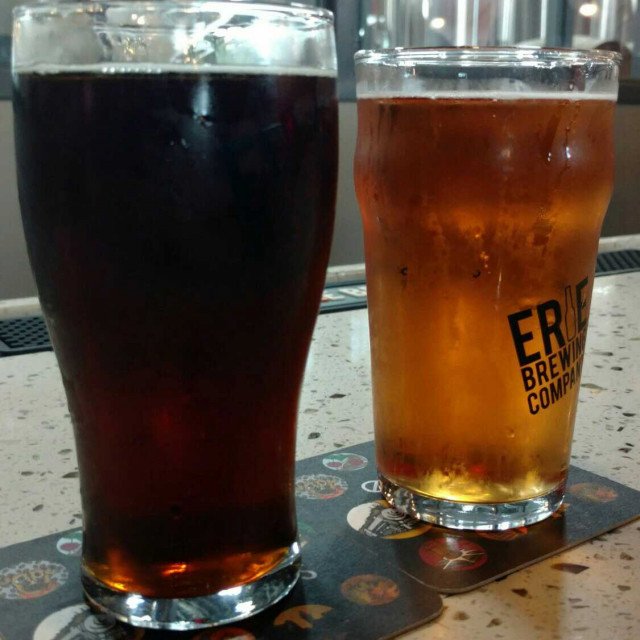 ErieBrewingCo's tweet photo. My Tuesday's great. How's yours? @PubAndPie #ErieOktoberfest #JohnnyRails https://t.co/xBk9PQAlk5