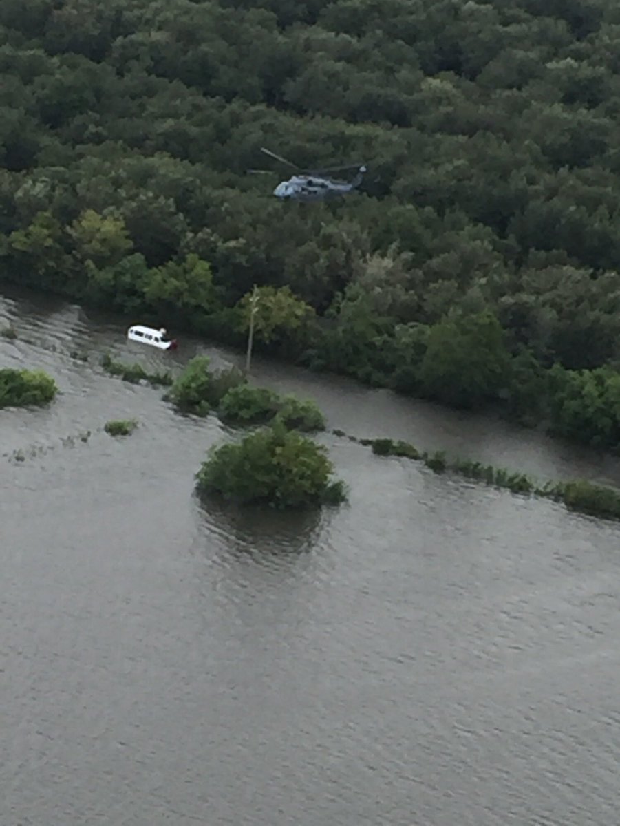 920thRescueWing's tweet photo. We have boots on ground in Texas and are proudly serving alongside our fellow rescue warriors to help those in need! 5 saves and counting! https://t.co/nnvHJOK4EI