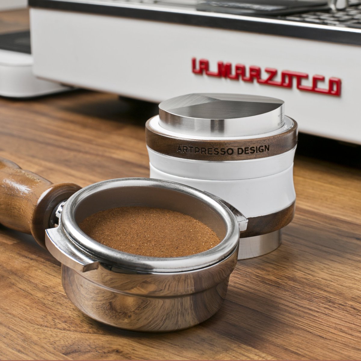 ArtpressoDesign's tweet photo. Teamwork makes the dream work! βοΈβ€οΈππ»photo cred @letsbrew.coffee ππ»#lamarzocco #artpressodesign #consistentcoffee #lamarzoccohome https://t.co/Ff7BLGc6Ov