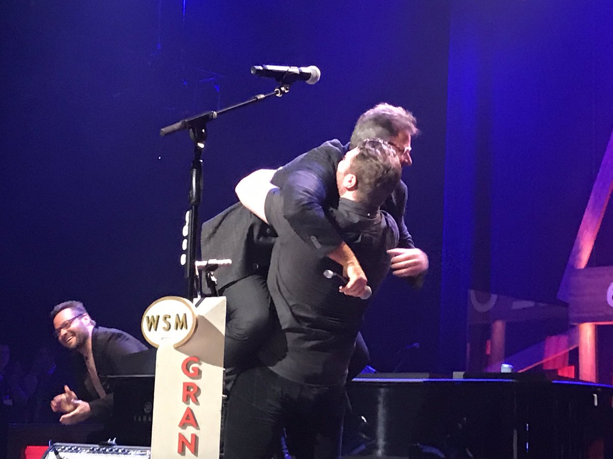 opry's tweet image. BREAKING: @ChrisYoungMusic has just been invited to be a member of the Grand Ole Opry by @VGcom! #OpryMoment ✨