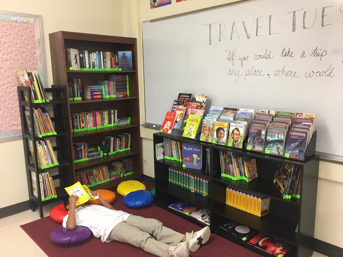 MsOyervides's tweet photo. A classroom library is the heartbeat of a teacher's environment + reflects importance of literacy in the classroom. #NISDjones #NISD17ELL https://t.co/fqPQrIRwML