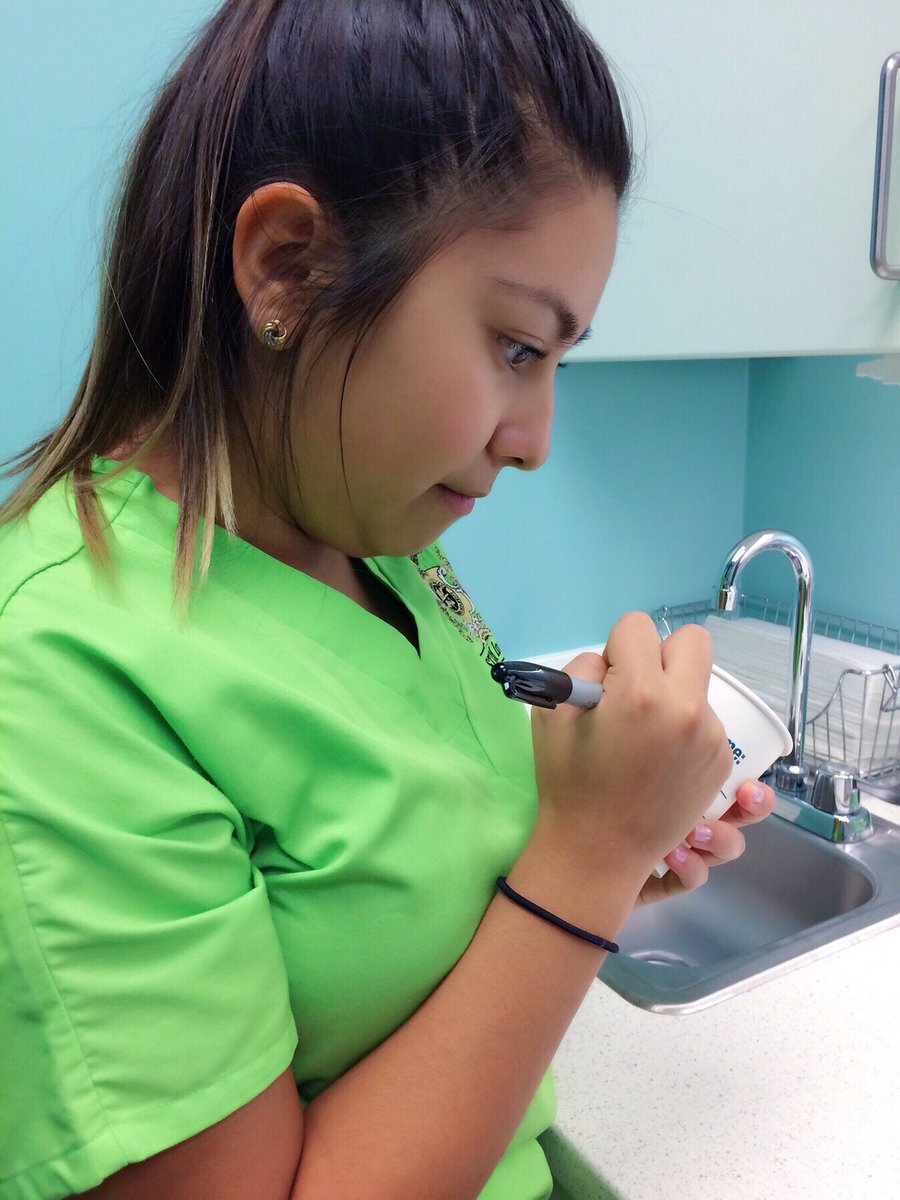 dianavoha's tweet photo. hard at work interning at Dr. Miller's Pediatrics office! https://t.co/1chKNVMHOD