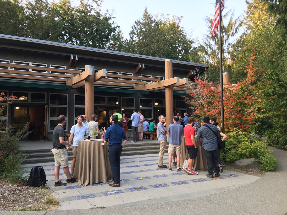 Poli Informatics tweet media