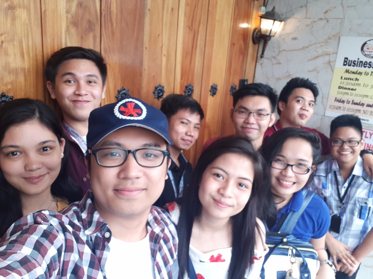RNA_Mond's tweet photo. Treat by our boss Ms. Mhy and sir JM. Rewards for our Sprint 12. Winning team Team Mavie (CHAMPION). :) <3
#BestExperience at DRI. #LEEHAK https://t.co/BWymMIaocq