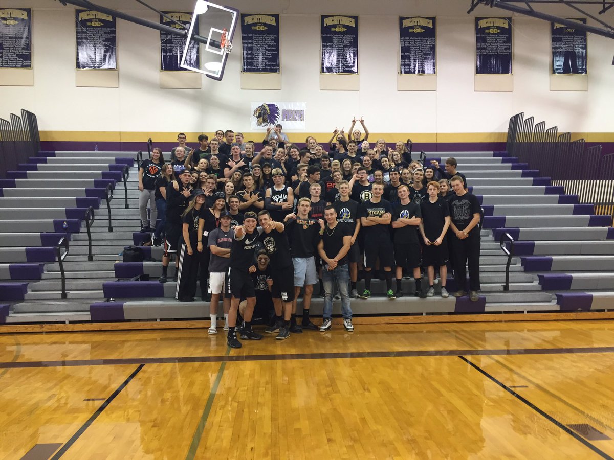 pecpridetribe's tweet photo. Amazing job tonight ladies! Congratulations to our Seniors! Keep it up! #pecpridetribe #senior-night https://t.co/joY5kUzGA9