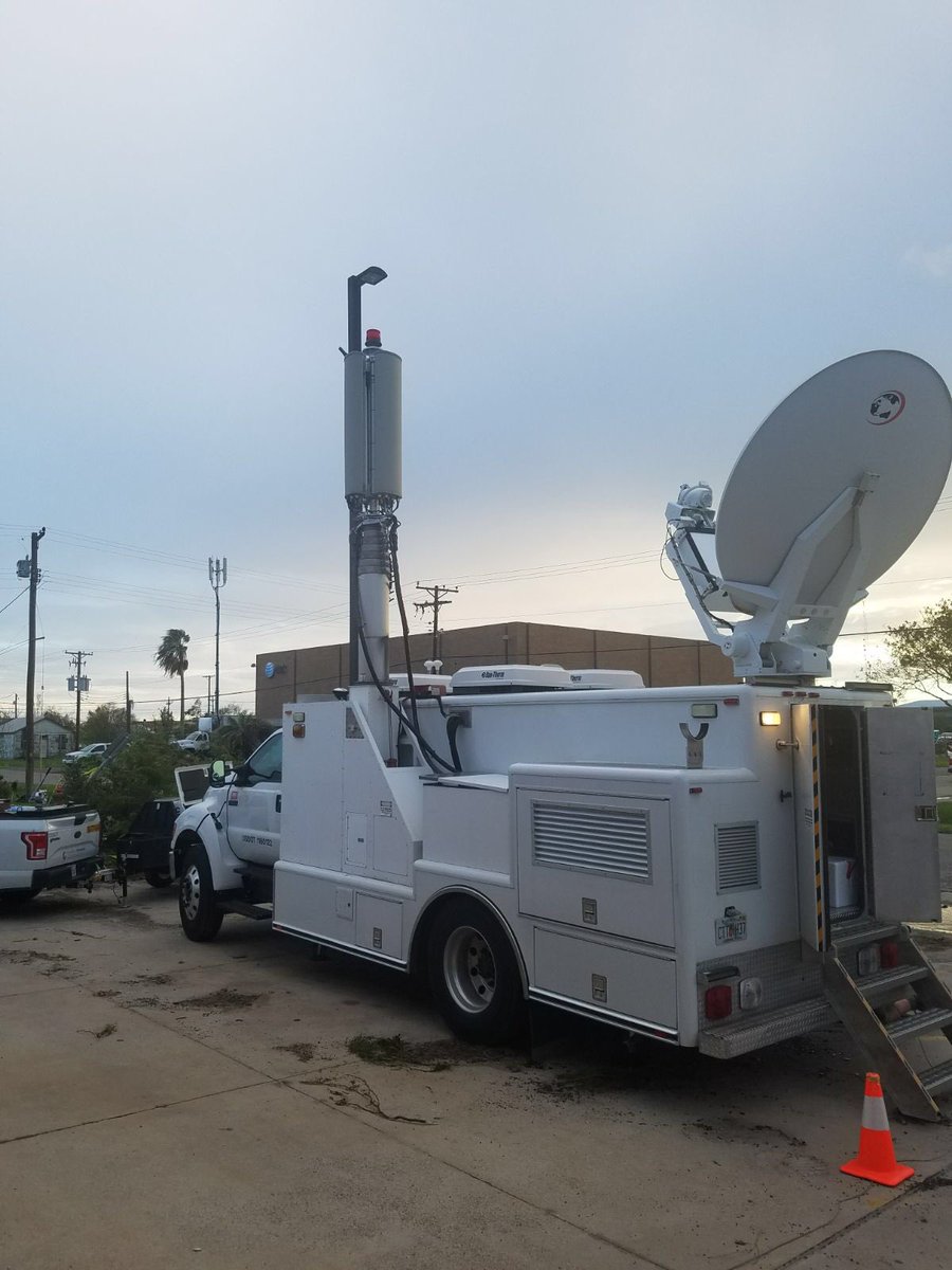 JohnStevens_'s tweet photo. If you are still experiencing network connection issues from #HurricaneHarvey, please contact @sprintcare for assistance.@JGSprintWest https://t.co/SKRMj9owwG