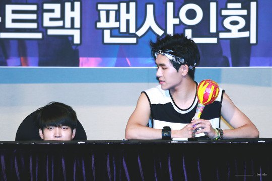 akudilemaa's tweet photo. No more Infinite H
No more Yadong
No more dumb and dumber
No more the awkward couple

nb: we will be missing you, Hoya. ㅠㅠㅠㅠㅠㅠ https://t.co/51L9LQIglj