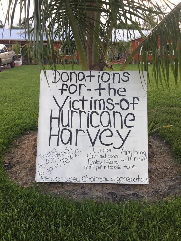 ApplerKristina's tweet photo. This is in Rockey Point. DM me for address if you have anything to donate. 
Clothes, water, blankets, towels, non perishable food, ECT https://t.co/PFiveSucgR