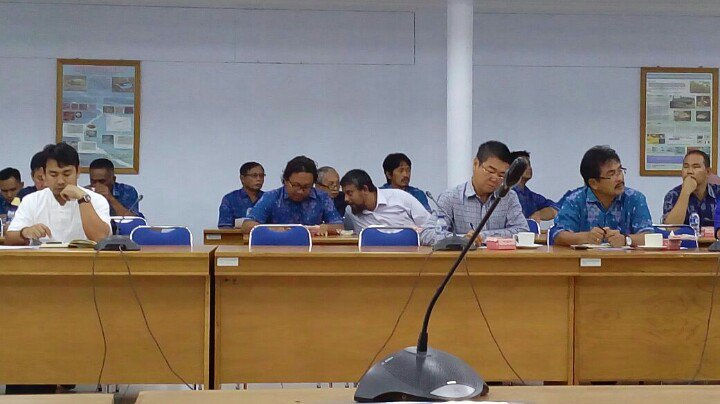 HIPILINDO's tweet photo. Seminar P4B dan USSEC tentang Genetic stock assessment and pathways to selective breeding. Keynote speaker: DR Jim Collins https://t.co/Fx4pJLSvgN
