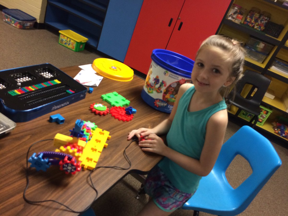 Alma_MissTate's tweet photo. Creation Station was an absolute blast! Thank you @Alma_aislibrary for bringing this incredible space to life! https://t.co/84RJ5ogDPu