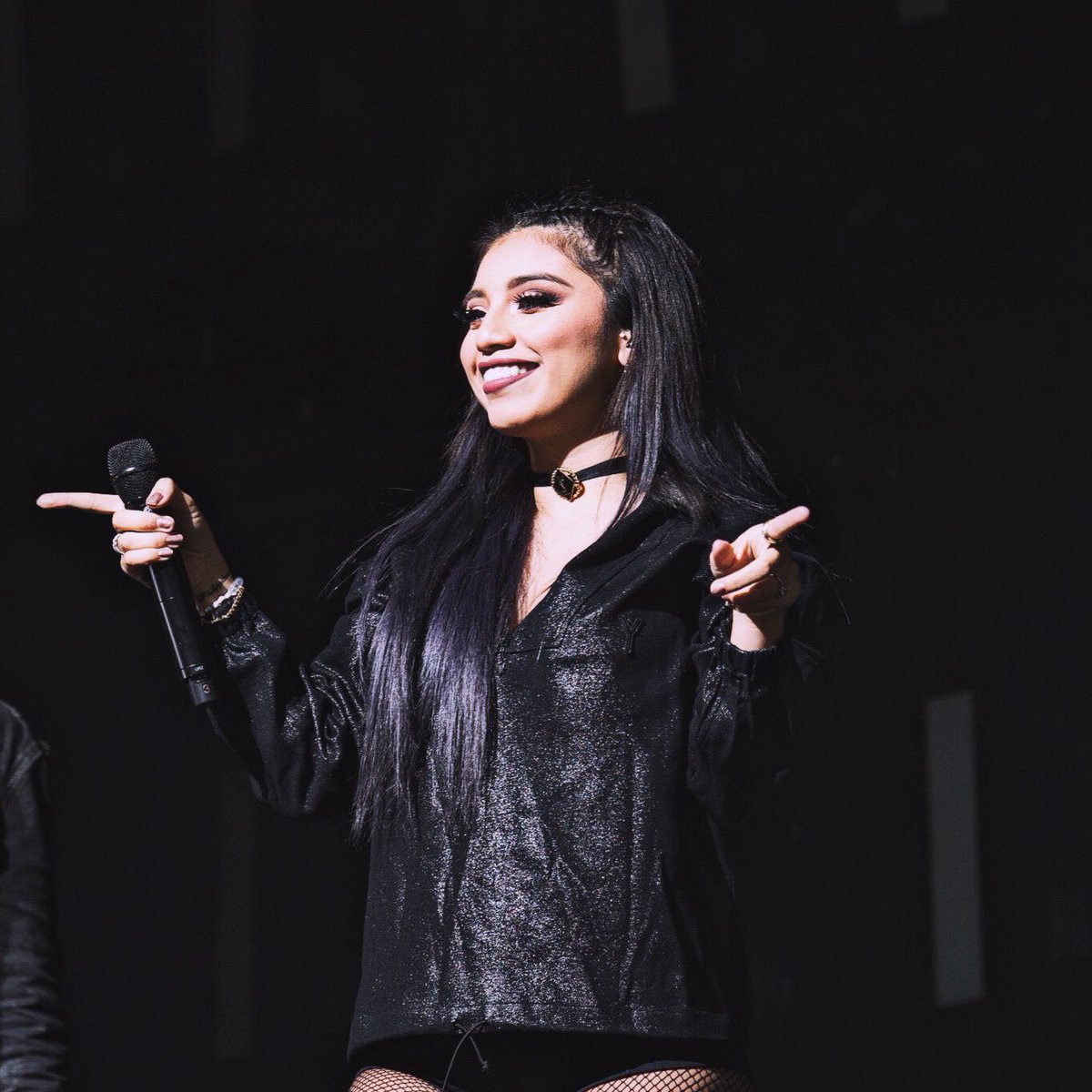 ktmlegs's tweet photo. boop 🖤 | #PTXIL @kirstin 

pc: @RaviniaFestival https://t.co/mvsjsCVJcR