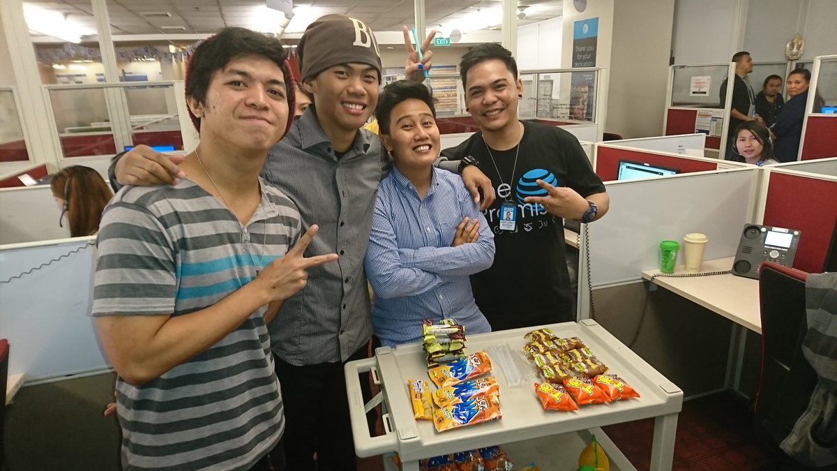 SykesMnlPNC's tweet photo. More promoters, more fun! ❤️@Go2Crew @k_gerardiello https://t.co/hK9Buxmpb9