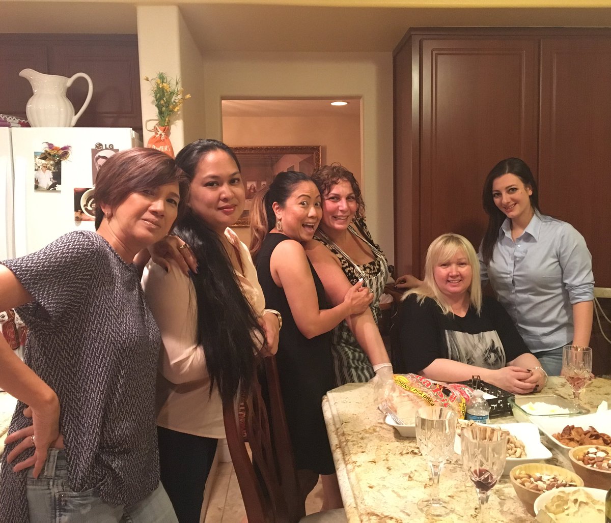 suzzzyT12's tweet photo. VIP Team Event #goVIP #bestVIP #goteamcancun #diamondresorts #DRISummerShowDown #diamondresorts https://t.co/4NWTCgwSEA