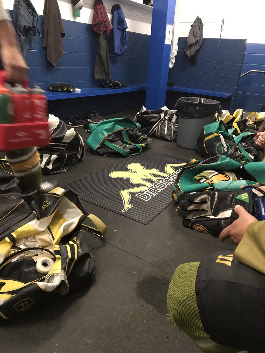 DigglersHockey's tweet photo. Diggler win The Championship at @IceSportsWPG . That's 10 Baby 10 Championships https://t.co/4GIfKbM2ce