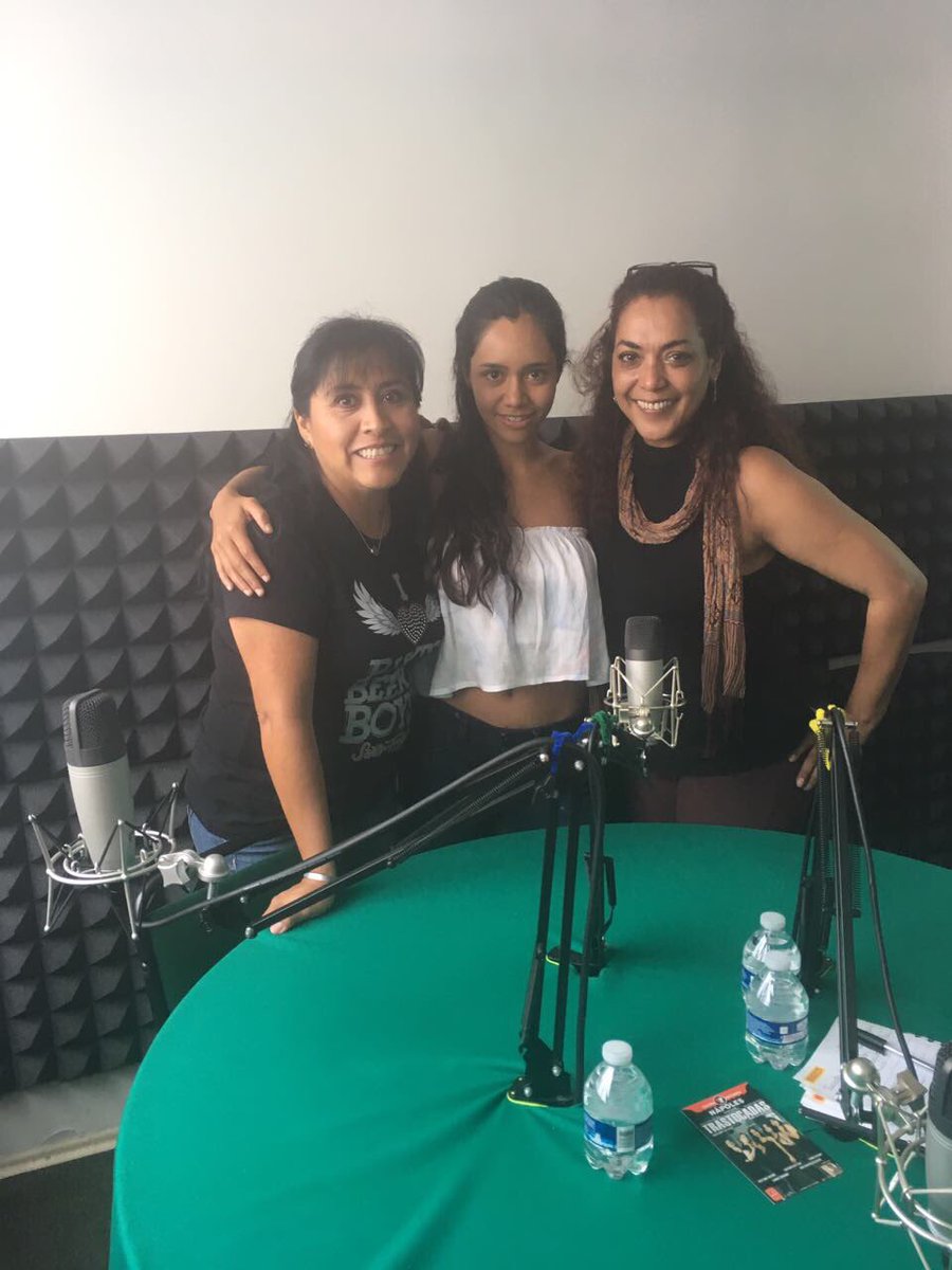 TeatroEnCorto's tweet photo. @trastocadas en 3a Llamada @tercerallamadaradio @TLlamada con Paulina De Labra @paulinadelabra y Sharon Gaytán @sharongaytan #TRASTOCADAS https://t.co/haBo1kKUHj