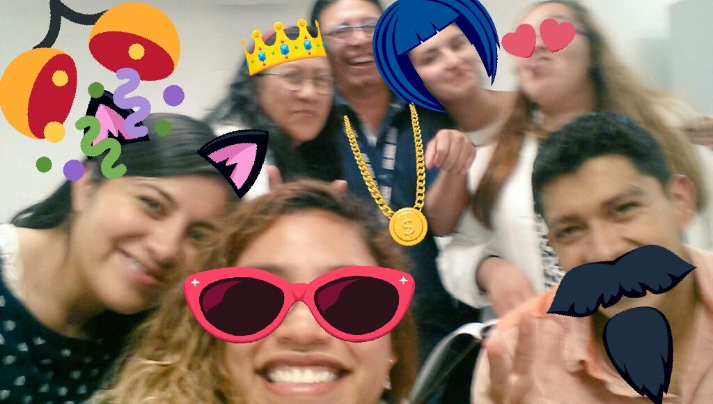 Viri2317's tweet photo. Con este equipo de trabajo como sentirte triste ���😘😙😙 #metalaboral #asisitrabajocongusto #uagc #qualitycontrol https://t.co/rg80KFKUxU